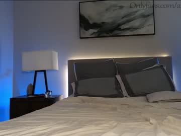 female cam couple ari_lovexo image #1485822