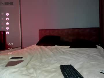 female cam couple slemgem image #2317568