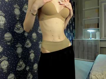 female cam girl love_becomes_the_enemy image #4049048