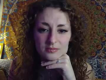 female cam girl pistachio__nut image #979158