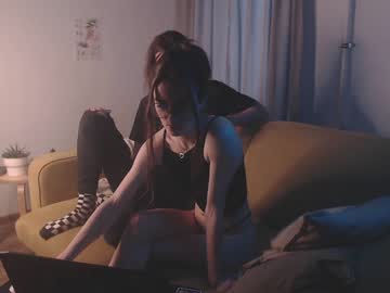 female cam couple dealerslat image #2944664