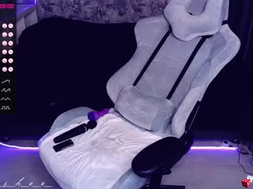female cam girl _b_a_n_s_h_e_e_ image #716862