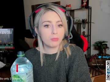 female cam girl kimilee22 image #1320240