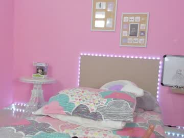 female cam girl little_effy18 image #2205562