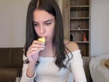 female cam girl youme__ image #3344569