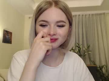female cam girl yvaine777 image #810235