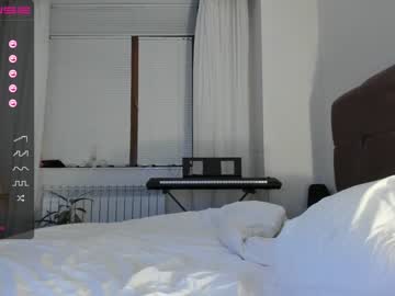 female cam girl hee_jin image #3235577