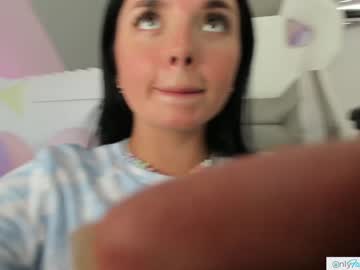 female cam girl pavlovacoluccii_ image #3824113