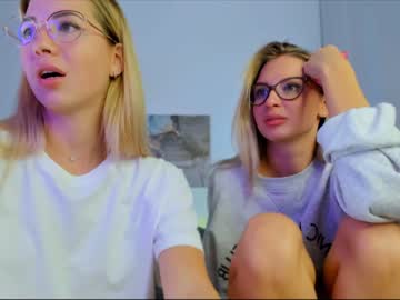 female cam girl emmi_rosee image #2840180