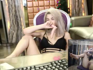 mira18_  female  webcam