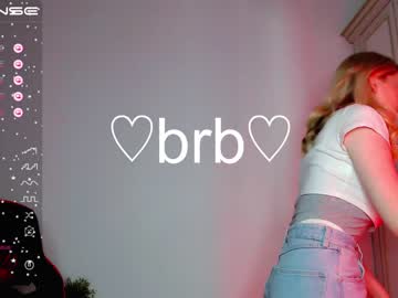 female cam girl small_blondee image #3800310