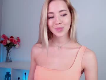 female cam girl emmi_rosee image #994320
