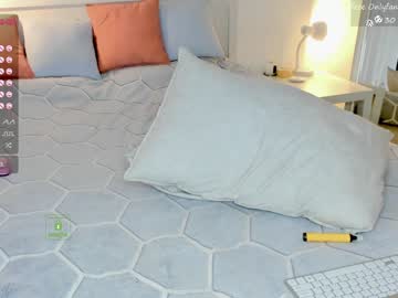 female cam couple lisamaybe image #890734