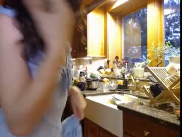 female cam couple klovesa image #3957029