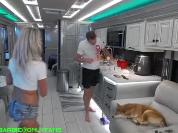 female cam girl rvlifebarbie image #2025316