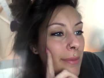 cjizzle429  female  webcam