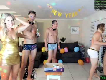 female cam couple hurleypurley image #3401283