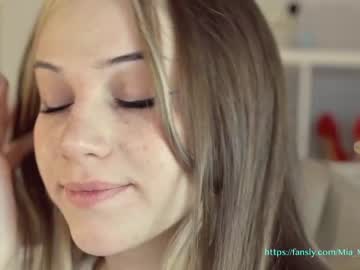 female cam girl mia_milagros image #1810589