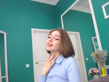 female cam girl adelewilson__ image #944945