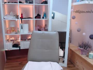 female cam girl taralanes image #694579