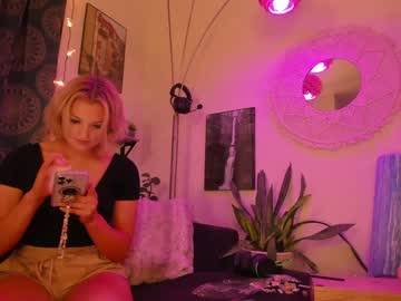 female cam girl irisquin image #2966173