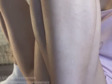 female cam couple sextownsix image #2983742