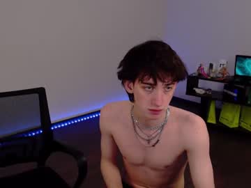 female cam man aronyou_wing image #3782115