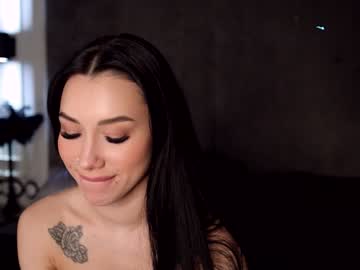 female cam girl miladenver image #3097681