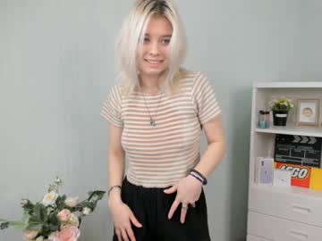 female cam girl _naked_heart_ image #3965137
