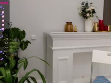 female cam girl small_blondee image #1829731