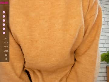 female cam girl carolynjacquelins image #3152144
