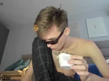 female cam man horny_jerk_roy_prick2001 image #1123901