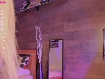 female cam girl yolandabertha image #3609421