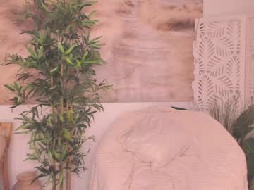 female cam girl yourmidnightcoffee image #2756055
