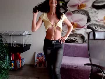 female cam girl jennycutey image #2529600