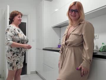 female cam couple juliana35 image #3552558