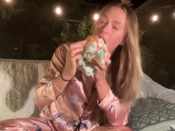 female cam girl irisquin image #2492392