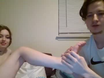 female cam couple leojamie image #993001