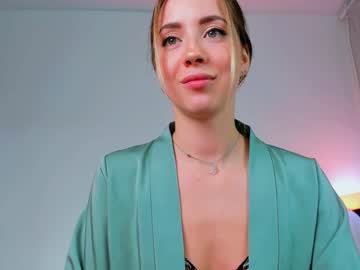 female cam girl emmi_rosee image #3472211