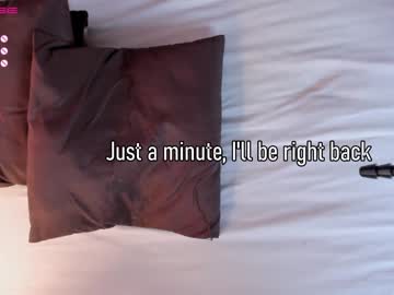 female cam girl crystalreves image #2429213