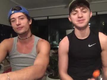 female cam man rawr_itsben image #3245643