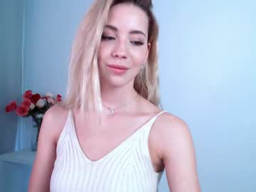 female cam girl emmi_rosee image #1139547