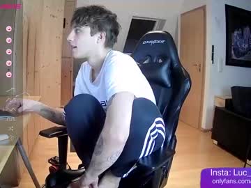 female cam man johnny2000x image #3177165