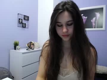 female cam girl camille_iam image #3398425