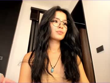 female cam girl akino_17 image #1757424
