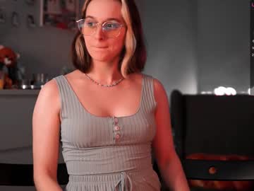 female cam girl julia_tina image #1440365