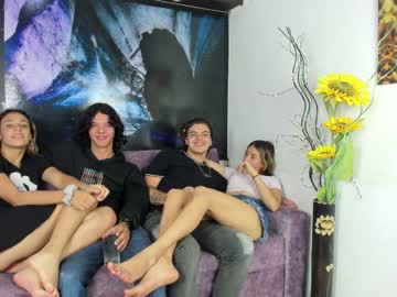 female cam couple little_daphne image #1587551