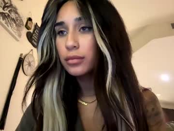 female cam girl skyyefox image #3943911