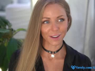 female cam girl eva_fashionista image #2428555