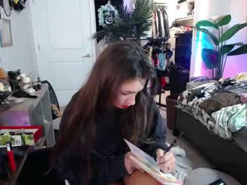 female cam girl monstrumologist image #3433341